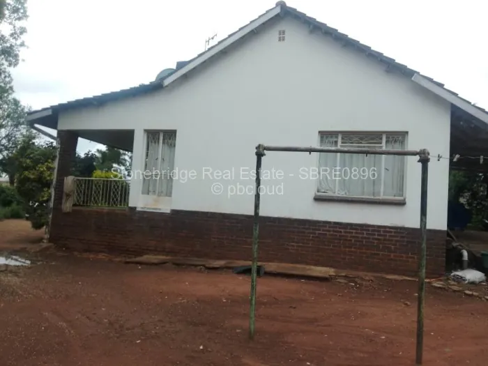 3 Bedroom House for Sale in Parklands, Bulawayo