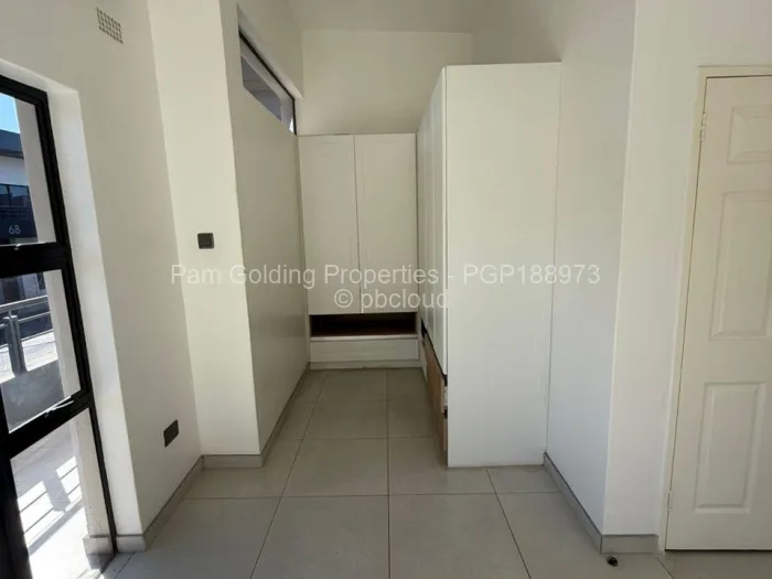 Townhouse/Complex/Cluster to Rent in Avondale