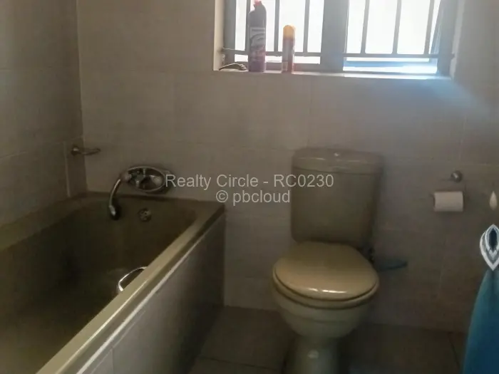 5 Bedroom House for Sale in Hatfield, Harare