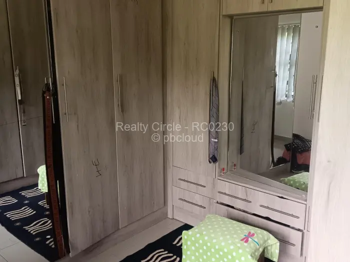 5 Bedroom House for Sale in Hatfield, Harare