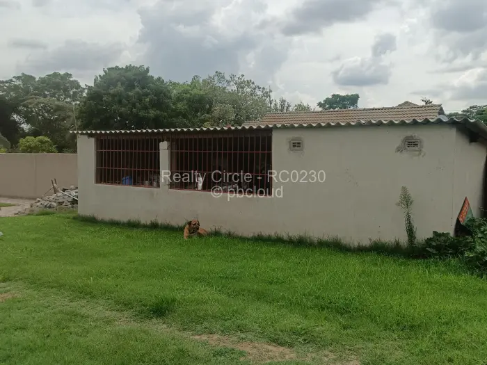 5 Bedroom House for Sale in Hatfield, Harare