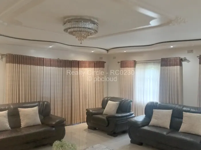 5 Bedroom House for Sale in Hatfield, Harare