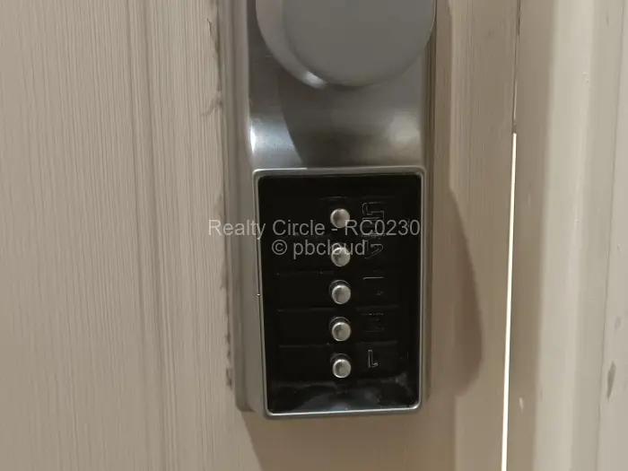 5 Bedroom House for Sale in Hatfield, Harare