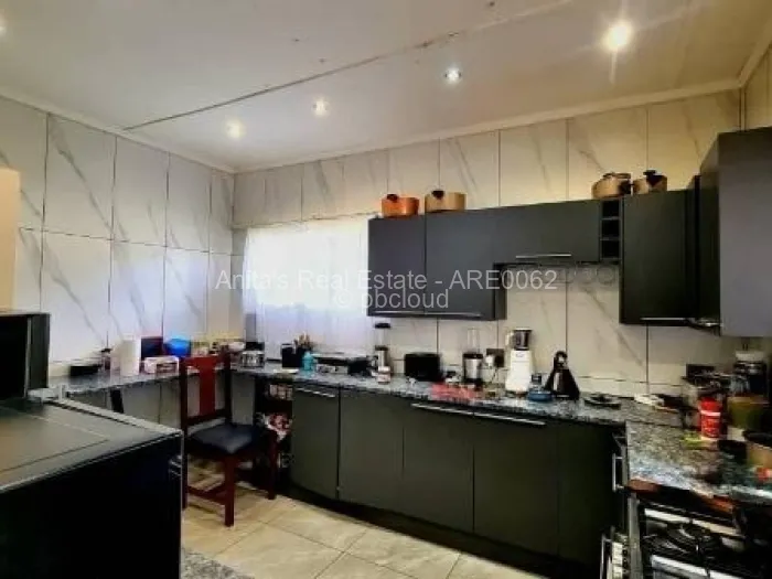 4 Bedroom House for Sale in Burnside, Bulawayo