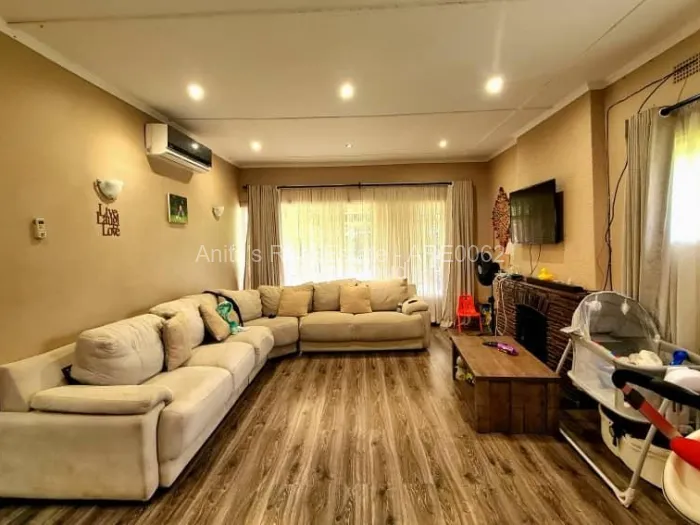 4 Bedroom House for Sale in Burnside, Bulawayo