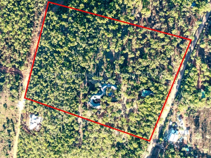 6 Bedroom House for Sale in Shawasha Hills, Harare