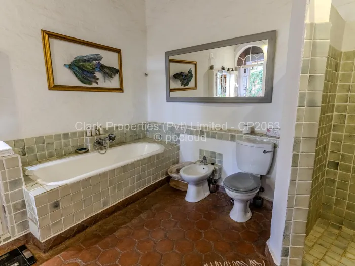 6 Bedroom House for Sale in Shawasha Hills, Harare