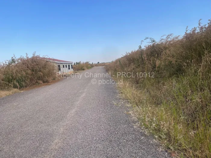 Stand for Sale in Haydon Park, Mazowe