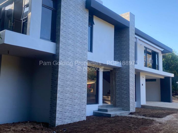 Townhouse/Cluster for Sale in Highlands, Harare