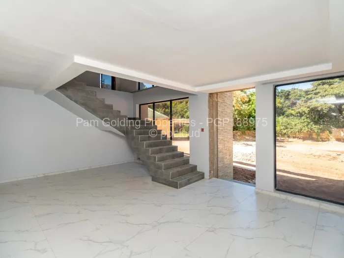 Townhouse/Complex/Cluster for Sale in Highlands, Harare