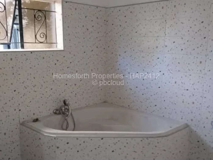 4 Bedroom House for Sale in Morningside Byo, Bulawayo