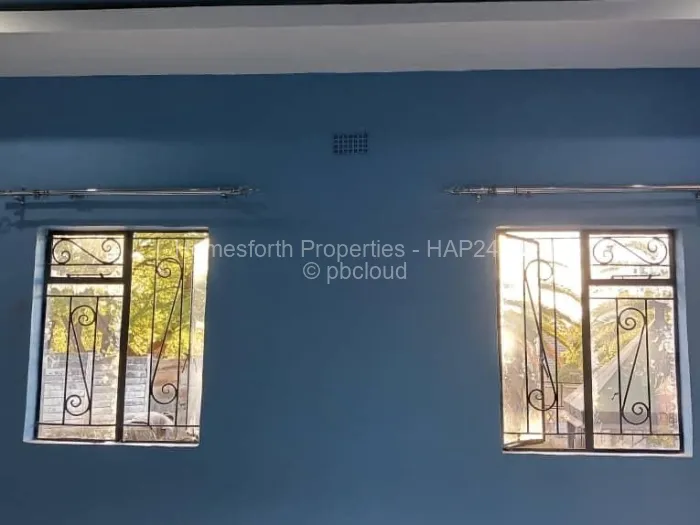 4 Bedroom House for Sale in Morningside Byo, Bulawayo