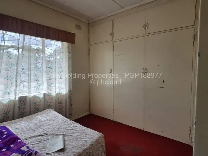 4 Bedroom House for Sale in Highmount, Bulawayo