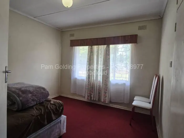 4 Bedroom House for Sale in Highmount, Bulawayo