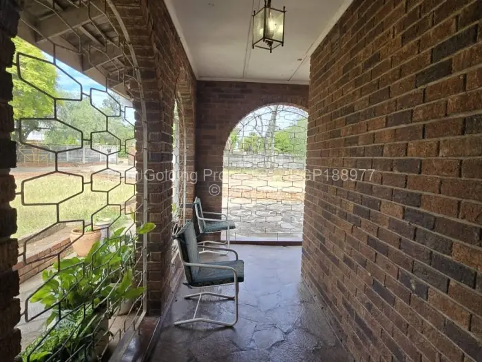 4 Bedroom House for Sale in Highmount, Bulawayo