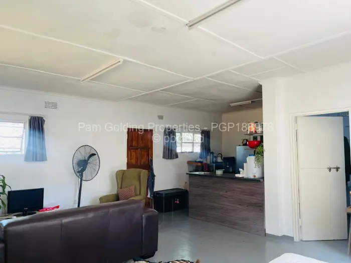 3 Bedroom House for Sale in Hillcrest, Bulawayo