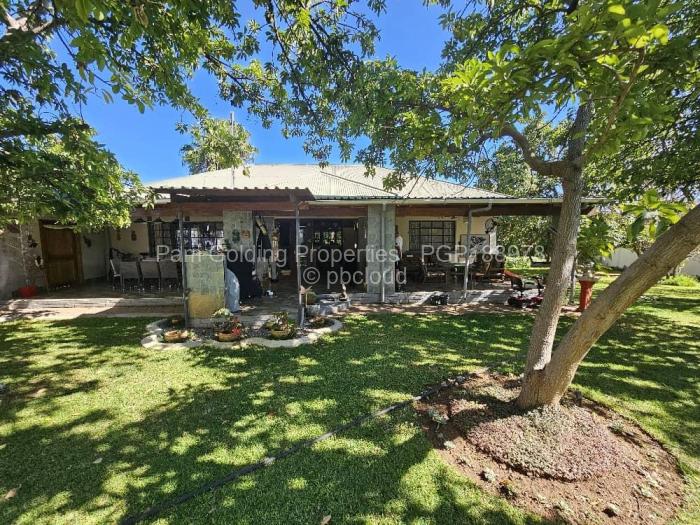 3 Bedroom House for Sale in Hillcrest, Bulawayo