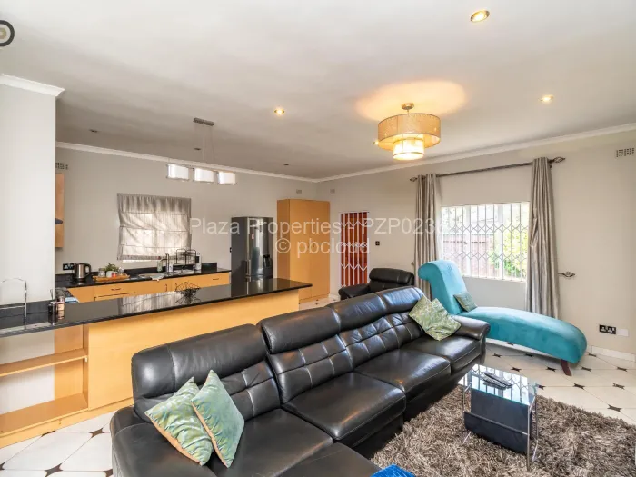 5 Bedroom House for Sale in Alexandra Park, Harare