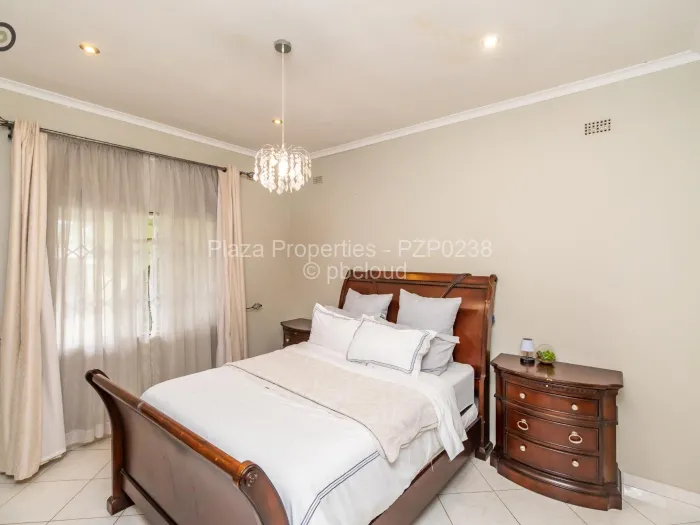 5 Bedroom House for Sale in Alexandra Park, Harare