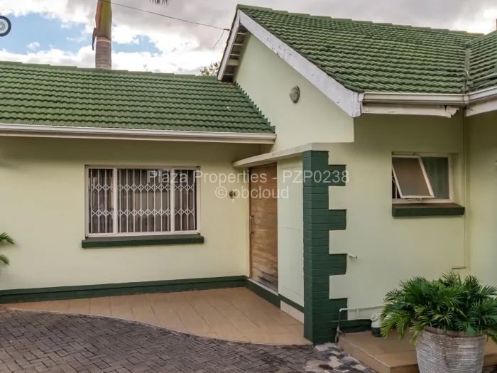 5 Bedroom House for Sale in Alexandra Park, Harare