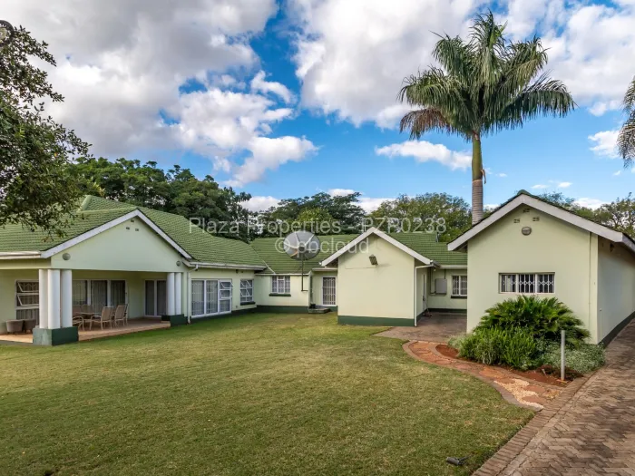 5 Bedroom House for Sale in Alexandra Park, Harare