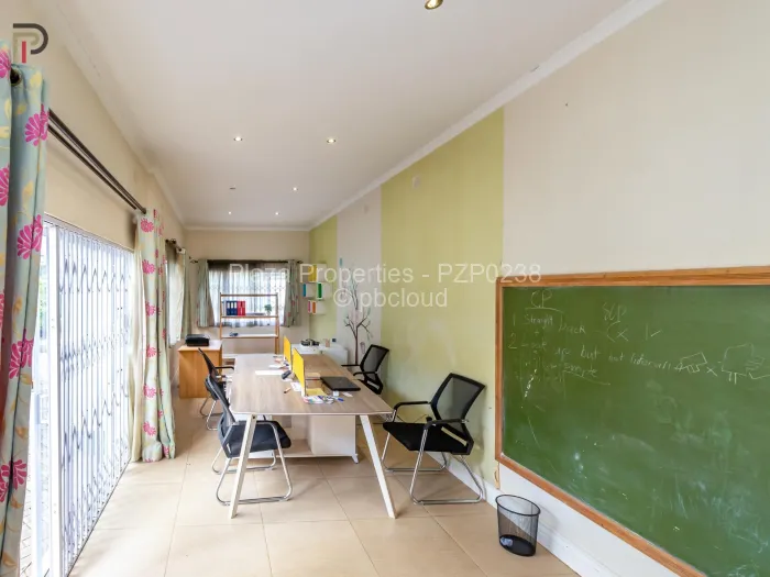 5 Bedroom House for Sale in Alexandra Park, Harare