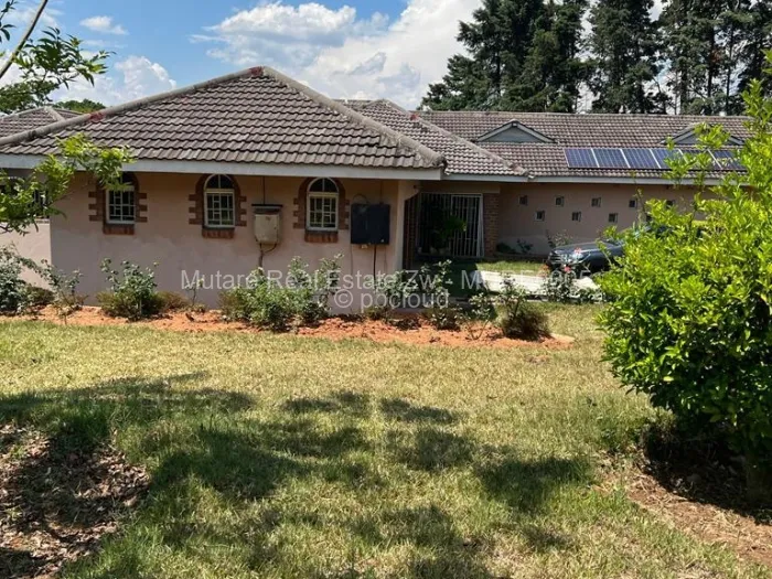 5 Bedroom House for Sale in Vumba, Vumba
