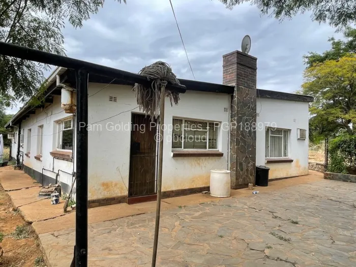 3 Bedroom House for Sale in Matsheumhlope, Bulawayo