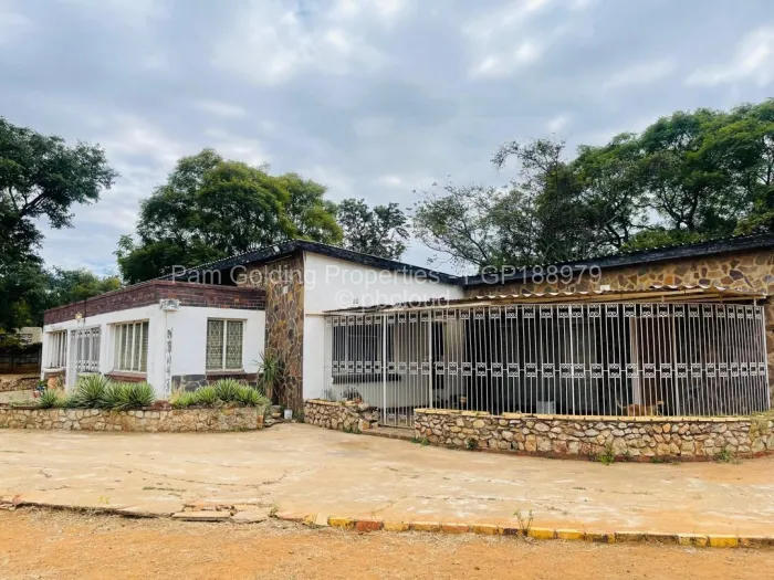 3 Bedroom House for Sale in Matsheumhlope, Bulawayo