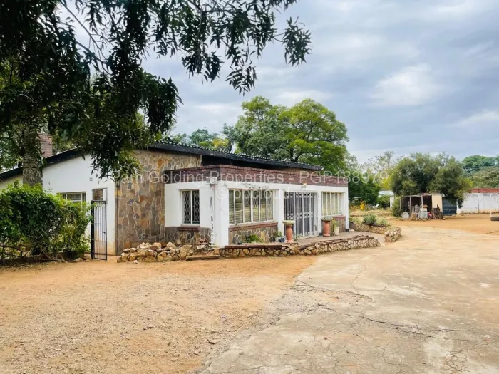 3 Bedroom House for Sale in Matsheumhlope, Bulawayo