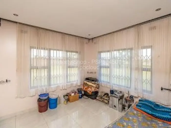 5 Bedroom House for Sale in Mount Hampden, Harare