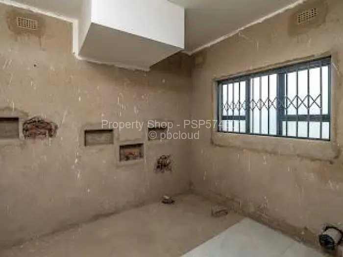 5 Bedroom House for Sale in Mount Hampden, Harare