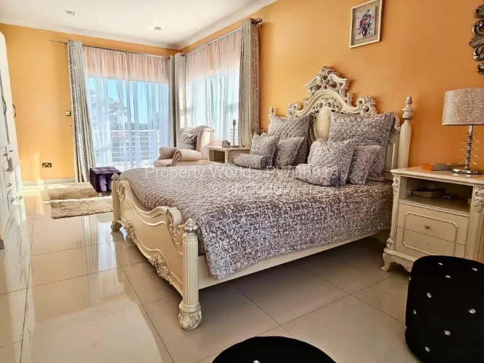 6 Bedroom House for Sale in Shawasha Hills, Harare