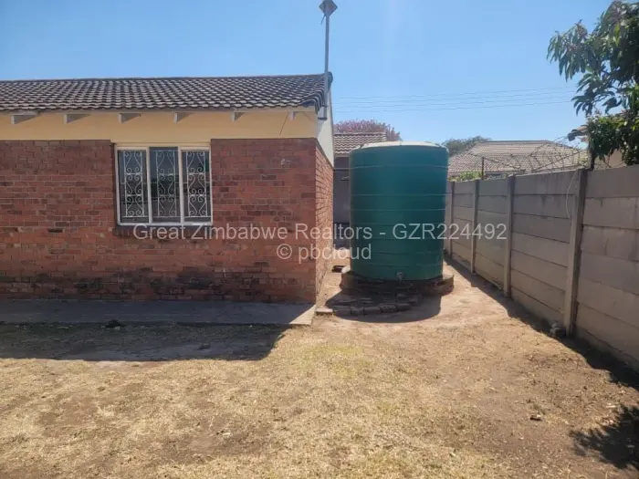 3 Bedroom House to Rent in Msasa Park