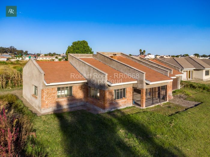 4 Bedroom House for Sale in Windsor Park, Ruwa