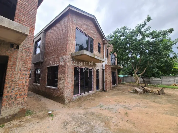Townhouse/Cluster for Sale in Greendale, Harare