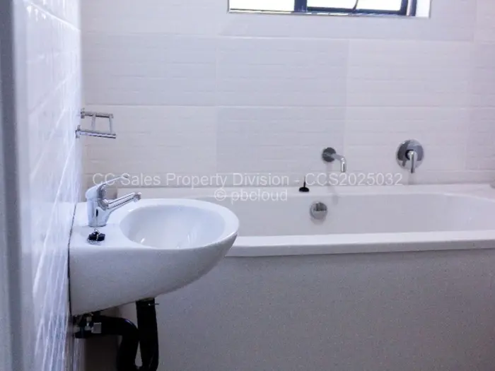 Townhouse/Complex/Cluster for Sale in Hillside Byo, Bulawayo
