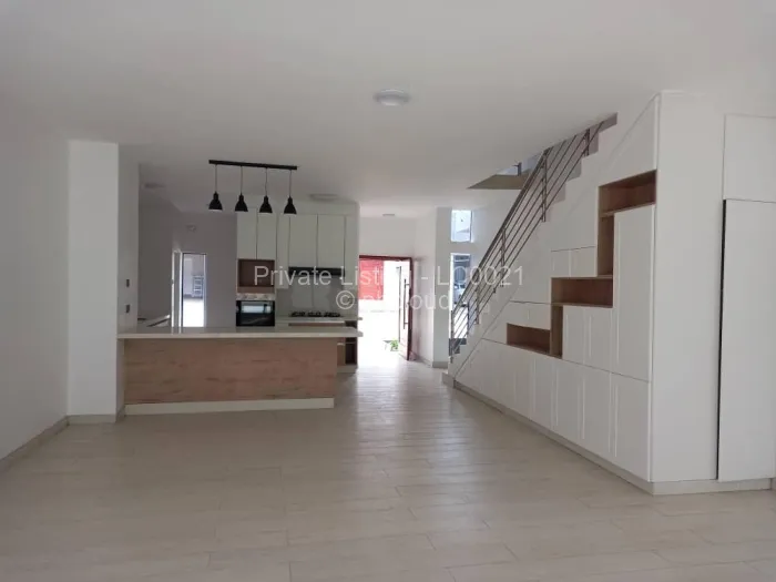 Townhouse/Complex/Cluster for Sale in Highlands, Harare