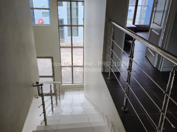 Flat/Apartment to Rent in Newlands, Harare