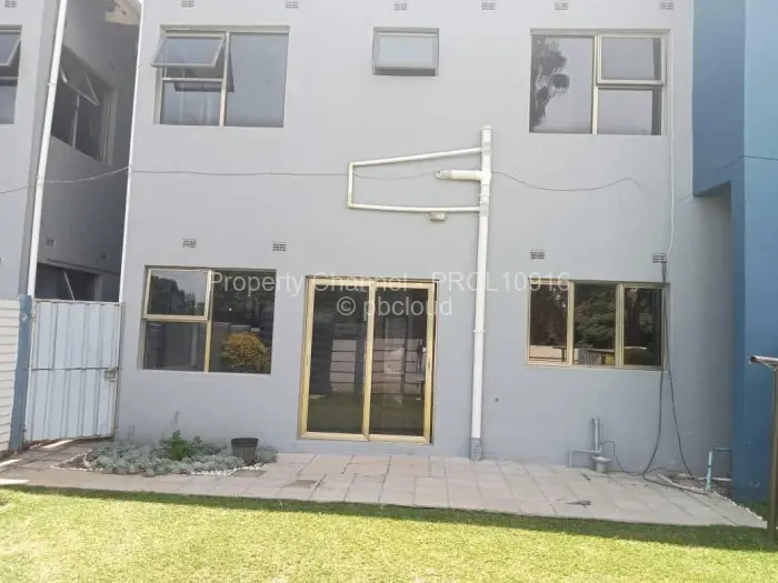 Flat/Apartment to Rent in Newlands, Harare