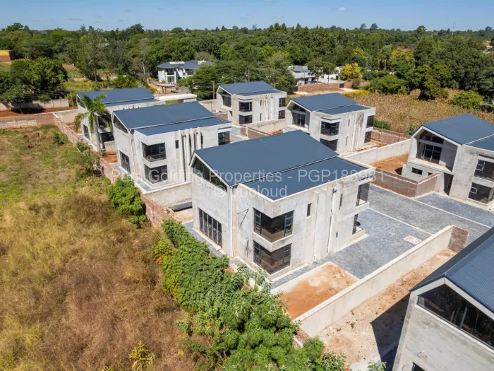 Townhouse/Cluster for Sale in Mandara, Harare