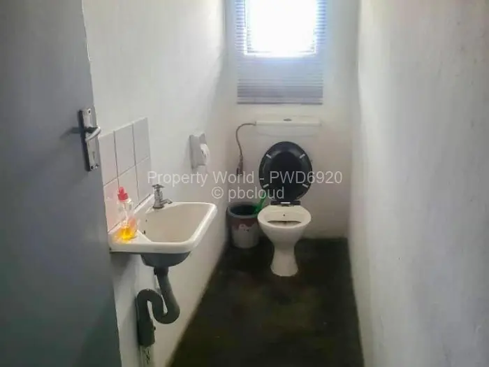 Warehouse/Industrial to Rent in Nyakamete, Mutare