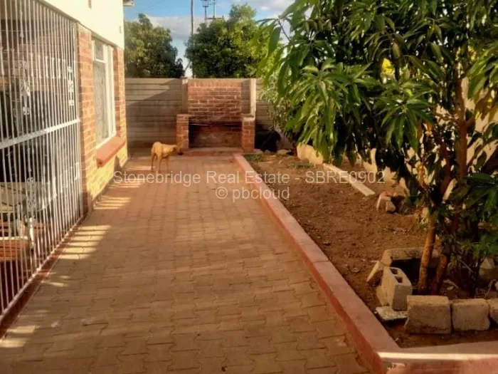 4 Bedroom House for Sale in Nkulumane, Bulawayo