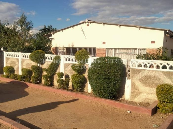4 Bedroom House for Sale in Nkulumane, Bulawayo