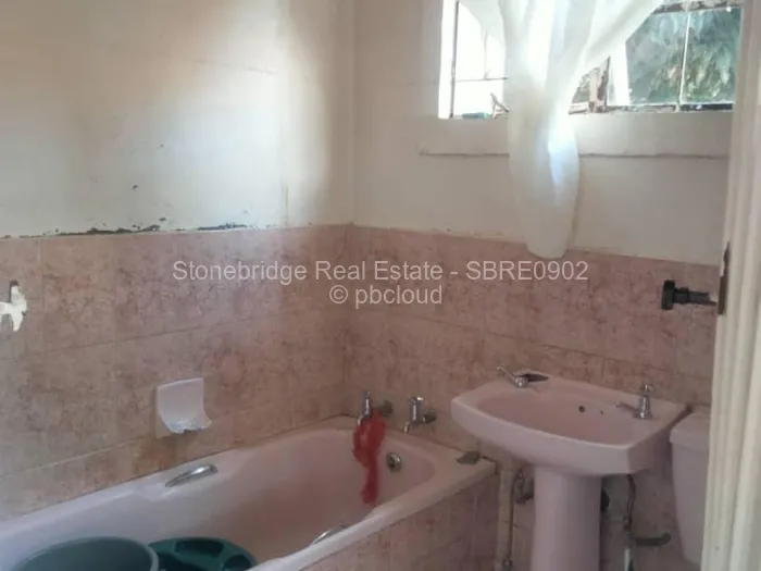 4 Bedroom House for Sale in Nkulumane, Bulawayo