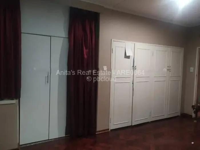 4 Bedroom House for Sale in Hillside Byo, Bulawayo