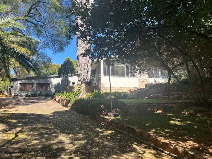 4 Bedroom House for Sale in Hillside Byo, Bulawayo
