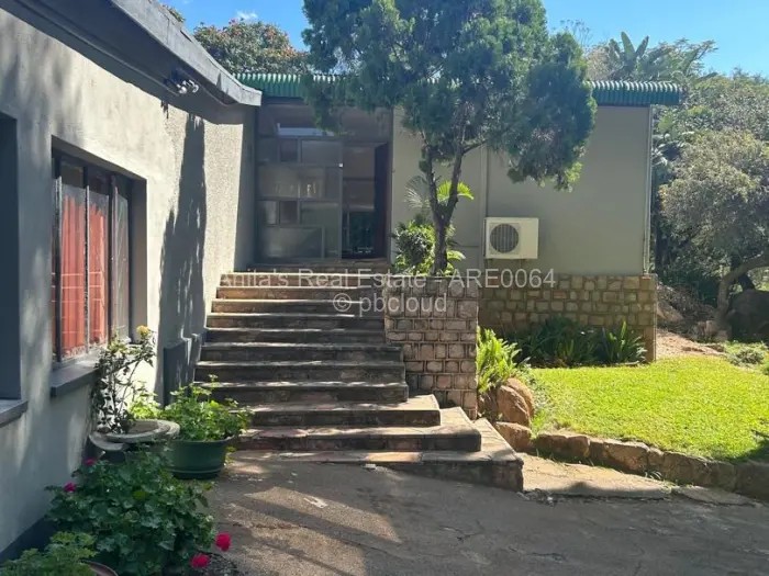 4 Bedroom House for Sale in Hillside Byo, Bulawayo