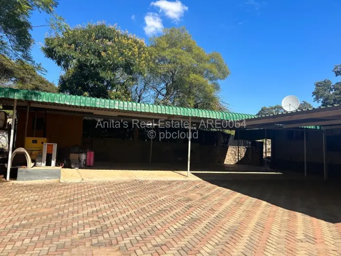 4 Bedroom House for Sale in Hillside Byo, Bulawayo