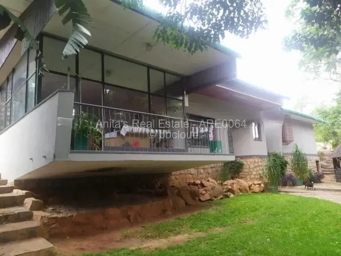 4 Bedroom House for Sale in Hillside Byo, Bulawayo